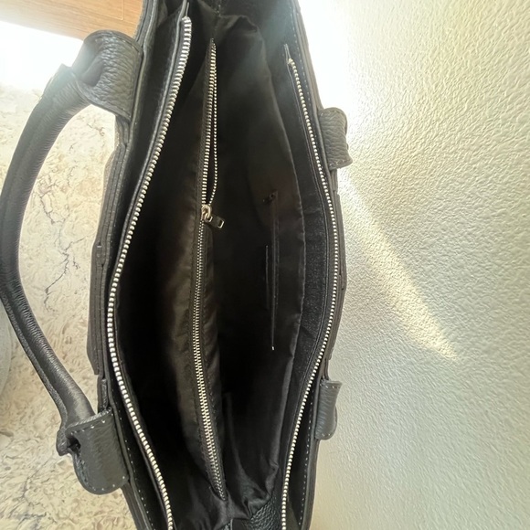 Chiara Ferretti Black Quilted Shoulder Bag - Picture 5 of 8